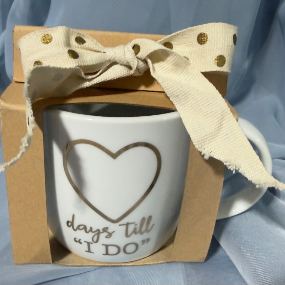 ‘Days Till I Do' Bridal Engagement Mug with Gold Accents NIB